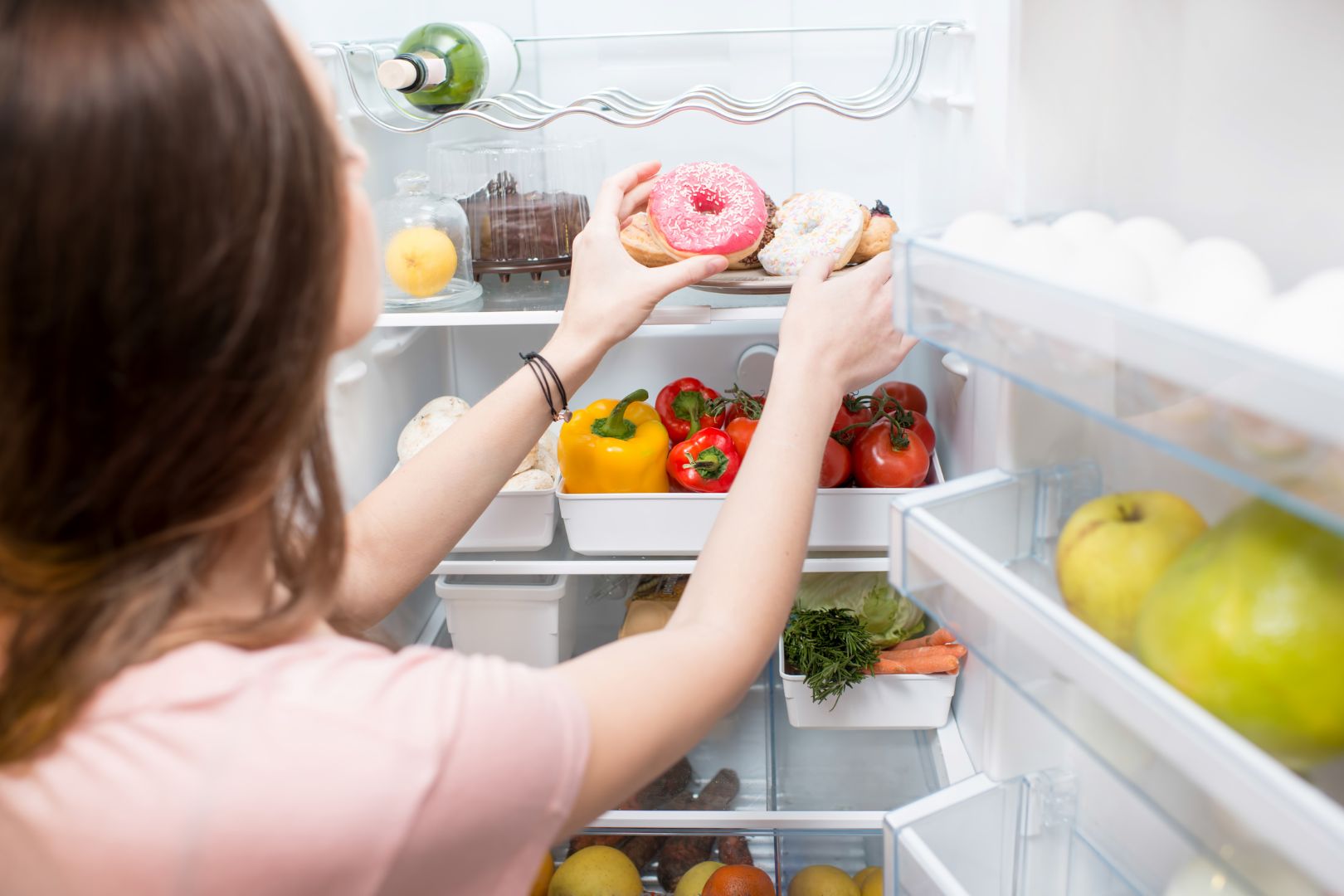 Geladeira Fica Ligada Direto e Nao Desliga Causas Solucoes e Como Evitar Esse Problema