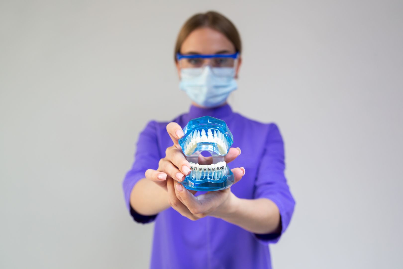 Implante Dentario Pode Ser Feito com Dentadura Tudo que Voce Precisa Saber