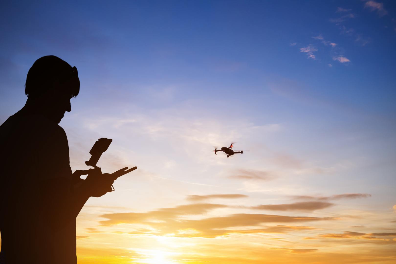 como pilotar um drone profissional com seguranca