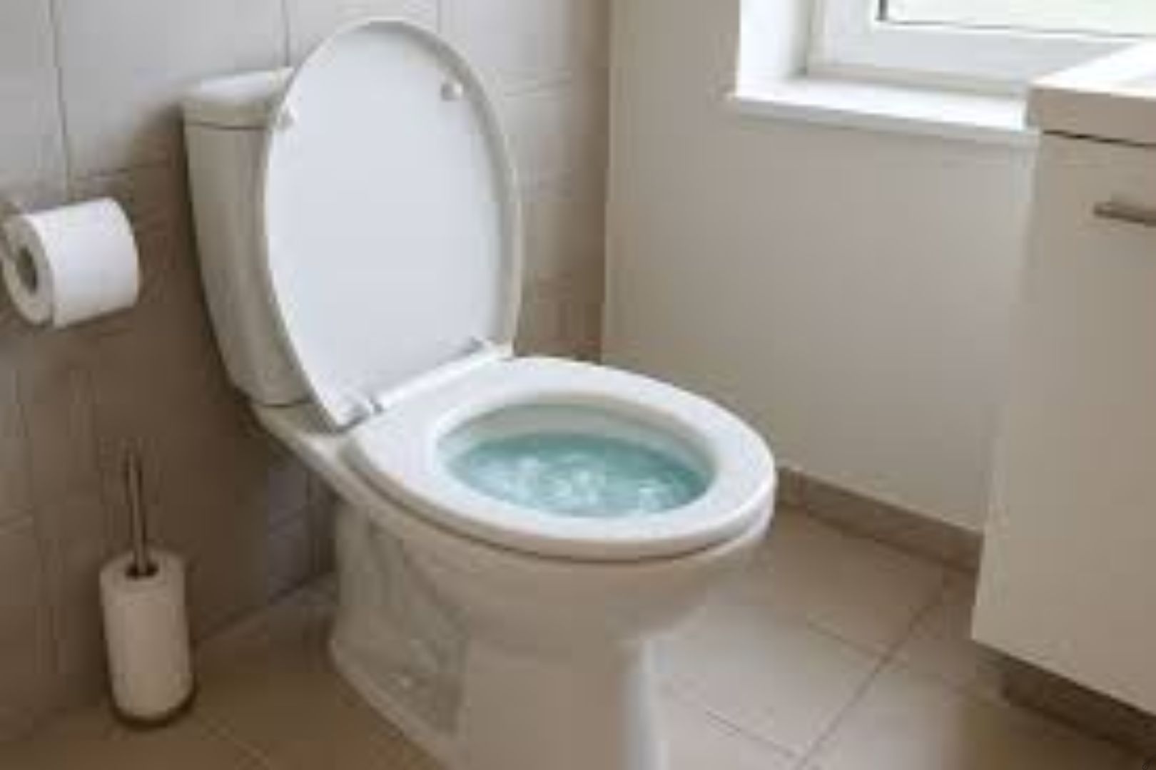 O que fazer com vaso sanitario transbordando